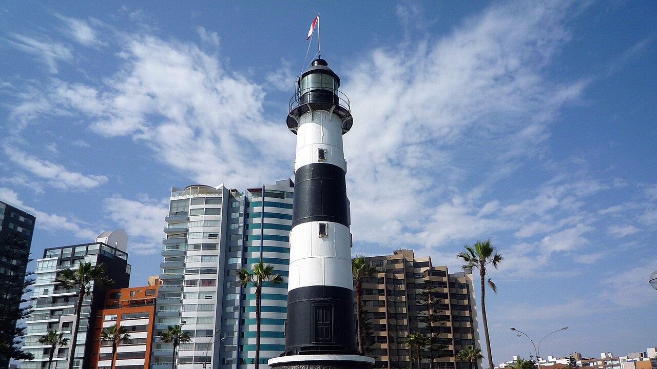 Miraflores and the lighthouse in Lima